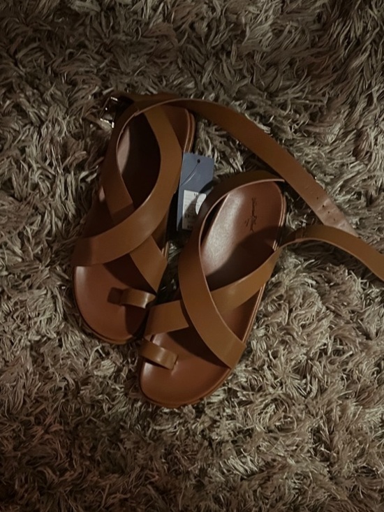 Universal Thread Shoes - Universal Thread Tan Cross-Strap Flat Sandals